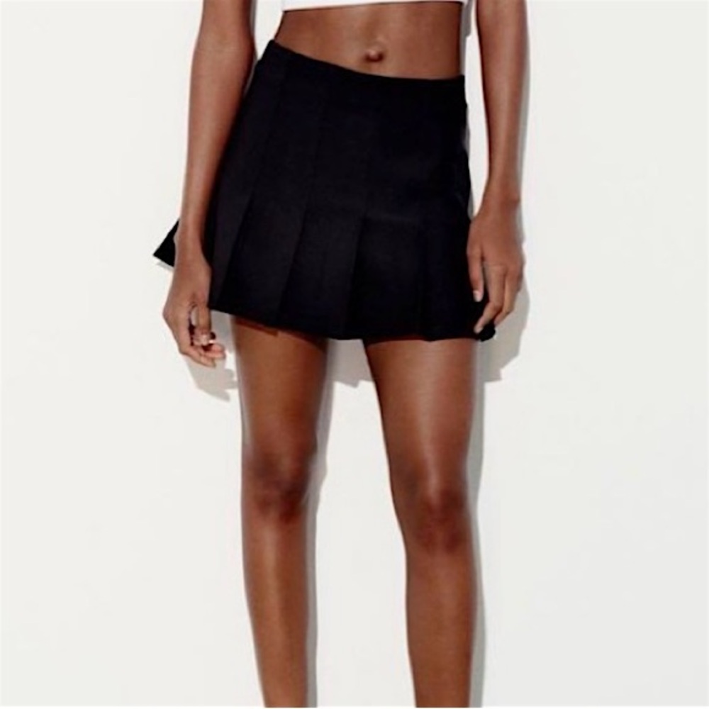 NWT Zara Short Box Pleat Skirt
